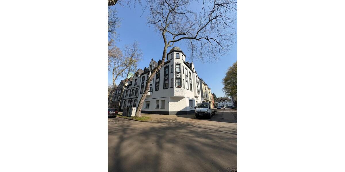 Erdgeschoßwohnung Gelsenkirchen Rotthausen - 5 Zimmer, 148 m&sup2;, 1.100&euro; | Angebot:25873463