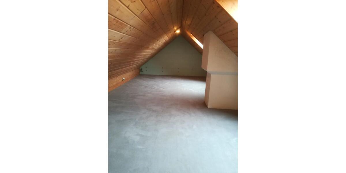 Dachgeschoßwohnung Gerolzhofen - 3 Zimmer, 103 m&sup2;, 720&euro; | Angebot:26521935