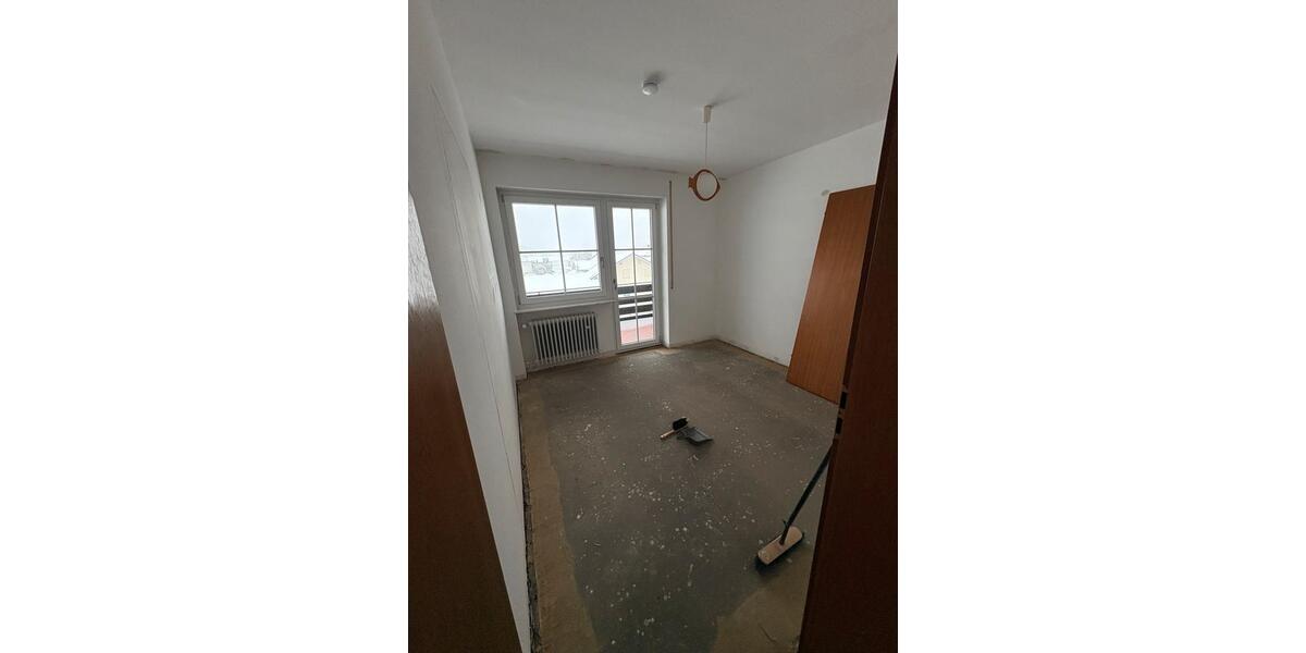 Erdgeschoßwohnung Neukirchen vorm Wald - 4 Zimmer, 110 m&sup2;, 900&euro; | Angebot:24893404