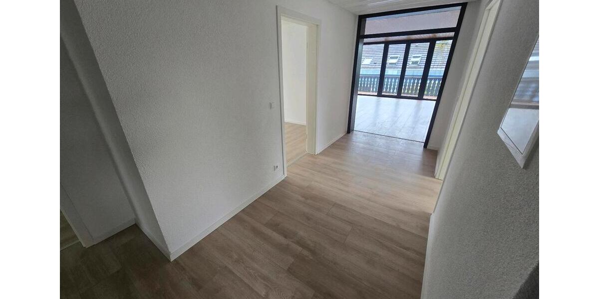 Dachgeschoßwohnung Essingen - 3 Zimmer, 115 m&sup2;, 1.190&euro; | Angebot:26475185