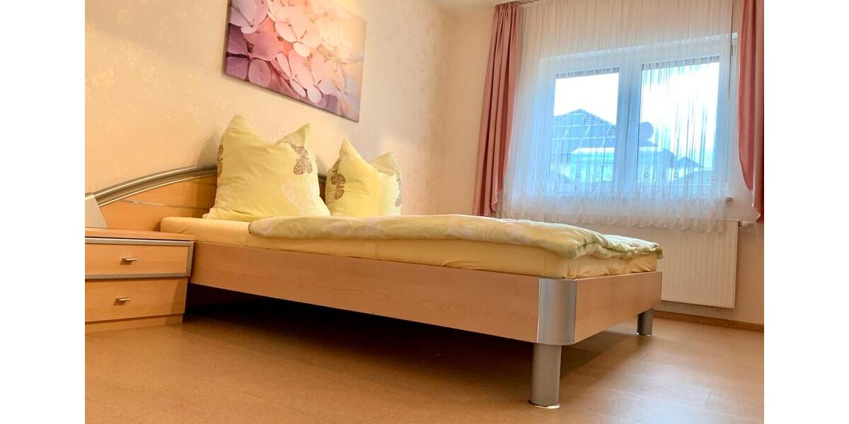 Bungalow Geisa - 3 Zimmer, 108 m&sup2;, 1.350&euro; | Angebot:26365198