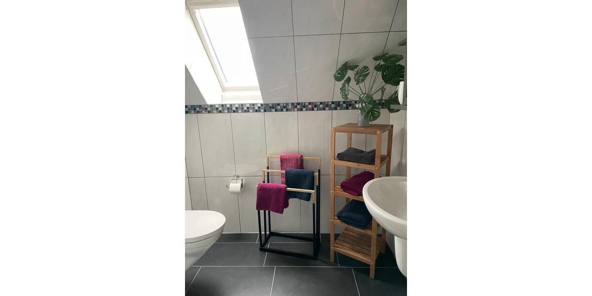 Dachgeschoßwohnung Lübeck Alt-Travemünde / Rönnau - 2 Zimmer, 60 m&sup2;, 90&euro; | Angebot:26660168