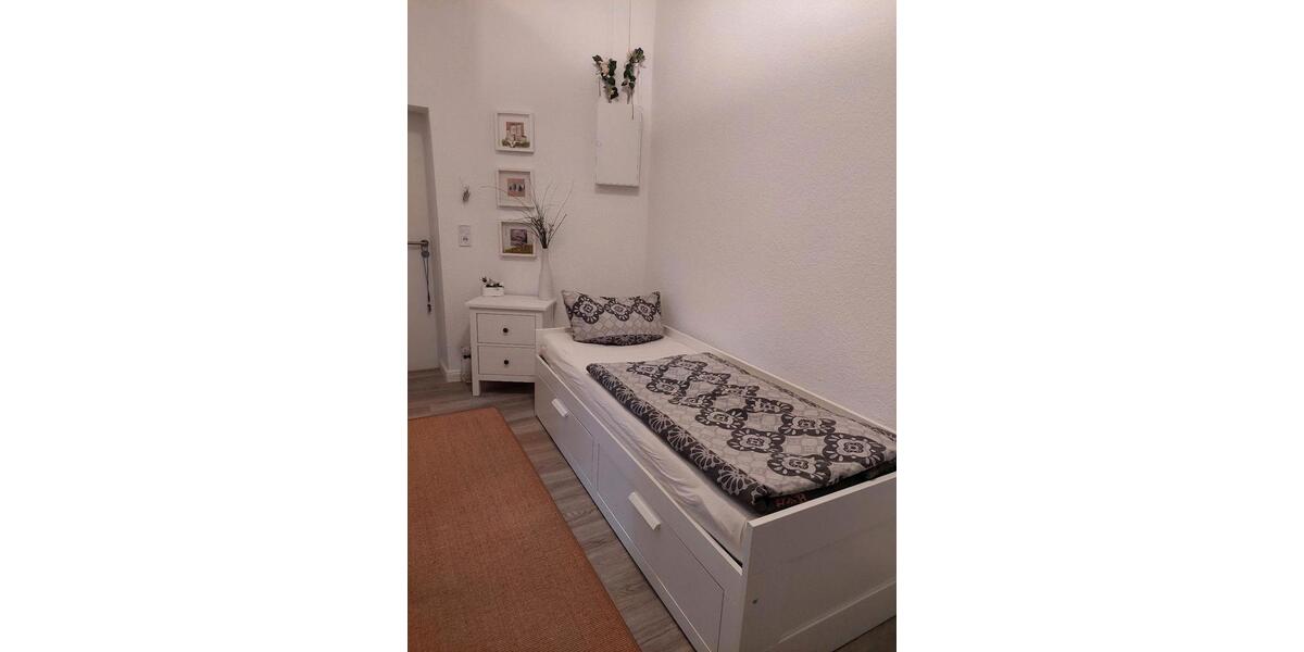 Erdgeschoßwohnung Roßwein - 1 Zimmer, 38 m&sup2;, 300&euro; | Angebot:24994628