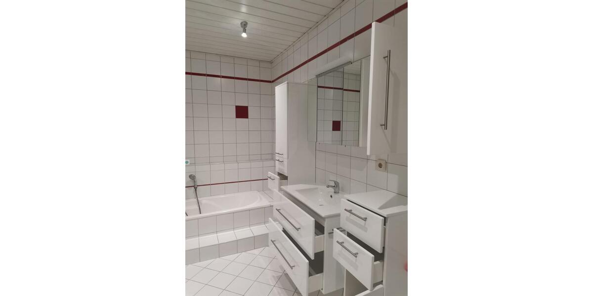 Erdgeschoßwohnung Michelau in Oberfranken - 2 Zimmer, 70 m&sup2;, 450&euro; | Angebot:26041389