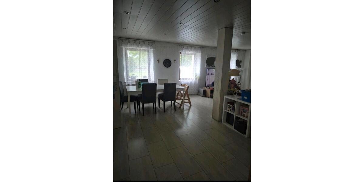 Erdgeschoßwohnung Hilgert - 3 Zimmer, 122 m&sup2;, 850&euro; | Angebot:26350360