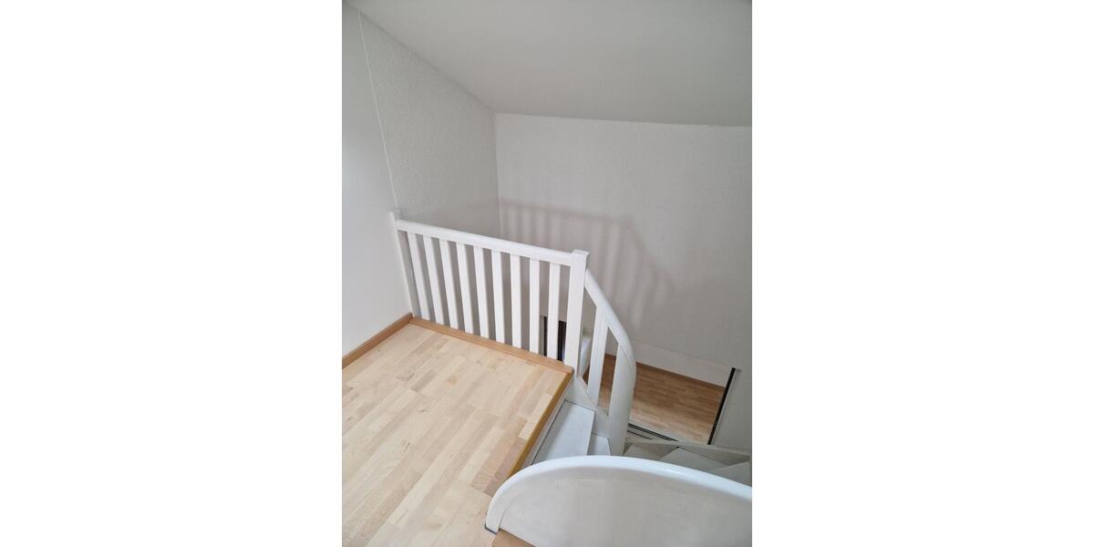 Reihenhaus Stadtoldendorf - 8 Zimmer, 165 m&sup2;, 890&euro; | Angebot:26659987