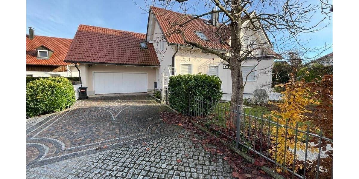 Einfamilienhaus mit großzügiger Wohnfläche, Sauna und Garten - Vermietung auf Zeit 9 zimmer