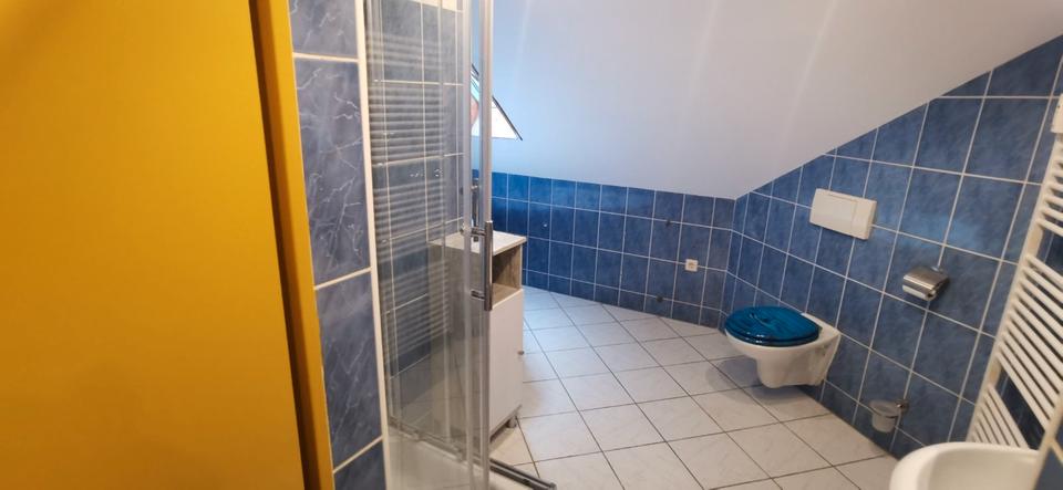 Dachgeschoßwohnung Schwarzatal - 3 Zimmer, 80 m&sup2;, 400&euro; | Angebot:26221782