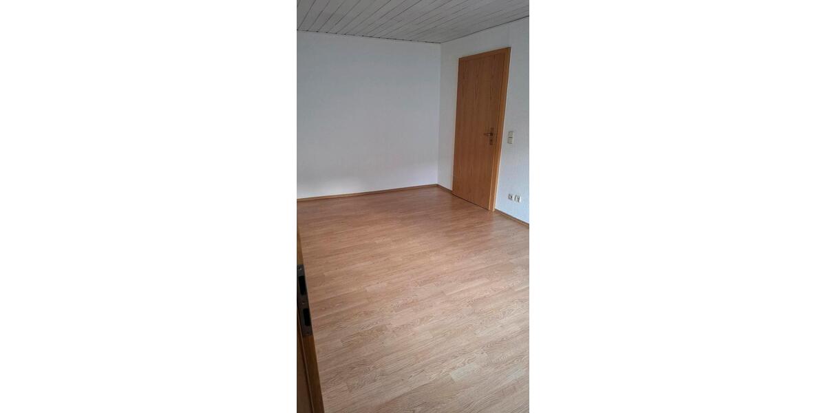 Erdgeschoßwohnung Bürgel - 1 Zimmer, 27 m&sup2;, 350&euro; | Angebot:23603432