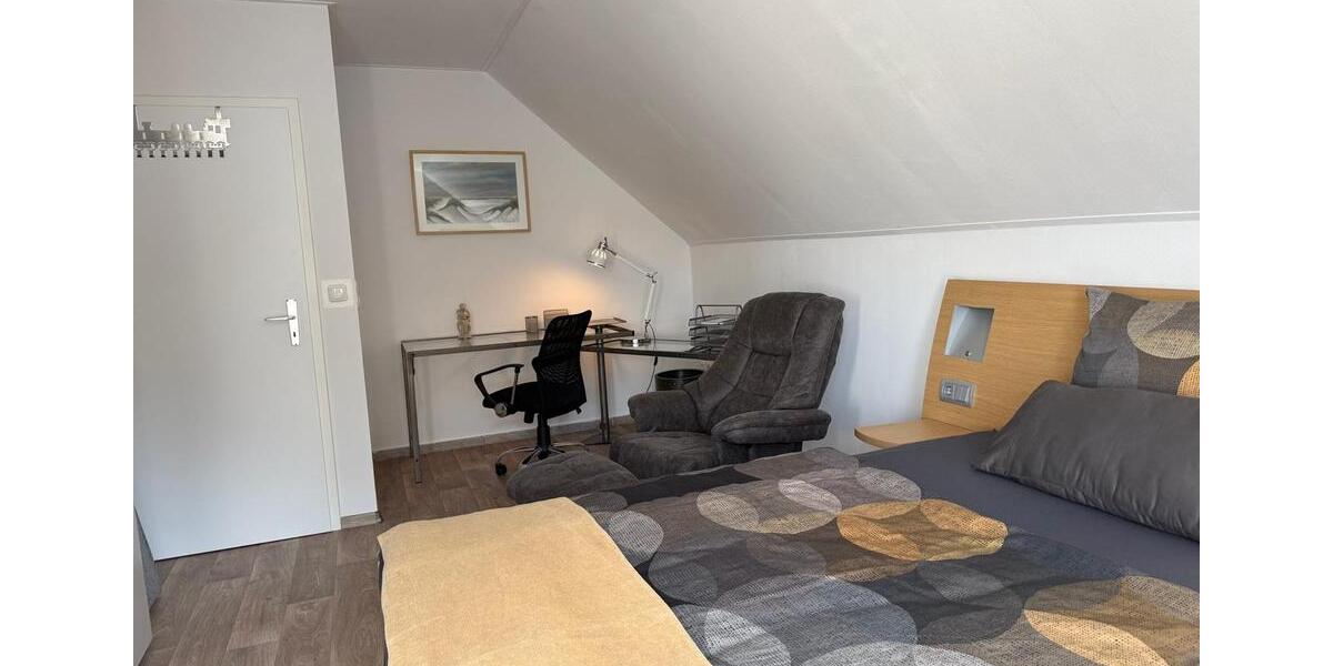 Dachgeschoßwohnung Hanerau-Hademarschen Hademarschen - 3 Zimmer, 92 m&sup2;, 1.020&euro; | Angebot:25963516