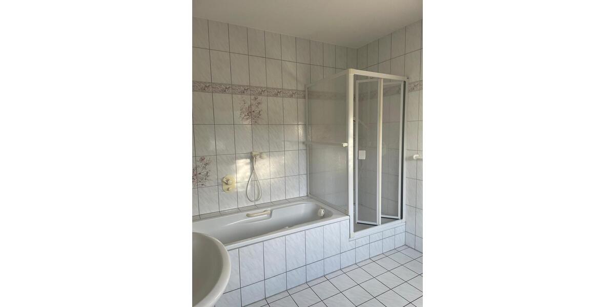 Etagenwohnung Bad Neuenahr-Ahrweiler Ahrweiler - 3 Zimmer, 116 m&sup2;, 950&euro; | Angebot:26254711
