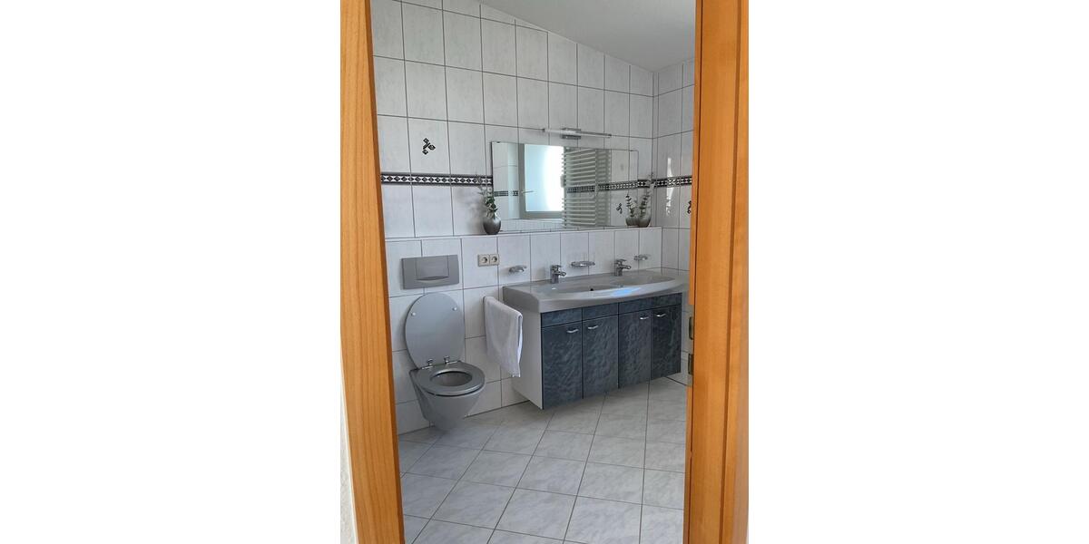 Einfamilienhaus Remseck am Neckar - 3 Zimmer, 94 m&sup2;, 1.450&euro; | Angebot:26512301