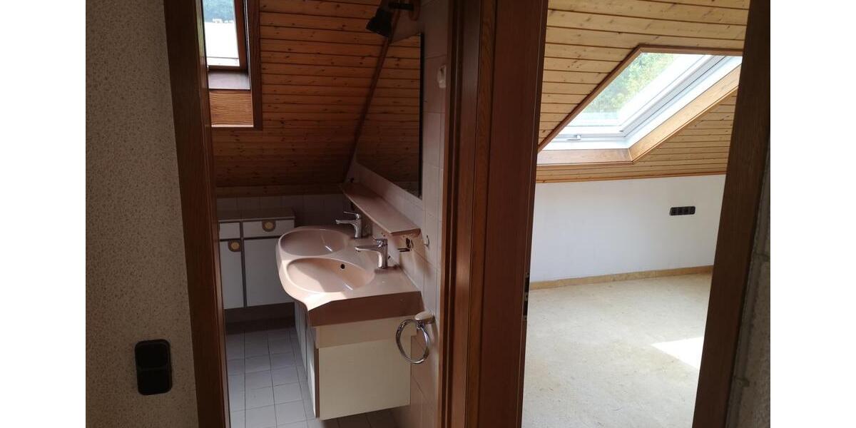 Dachgeschoßwohnung Lindenfels - 5 Zimmer, 110 m&sup2;, 550&euro; | Angebot:25837999