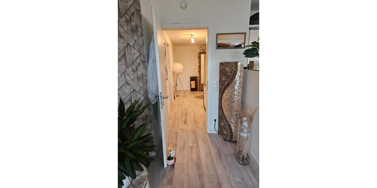 Etagenwohnung Uetersen - 2 Zimmer, 92 m&sup2;, 1.015&euro; | Angebot:26161538