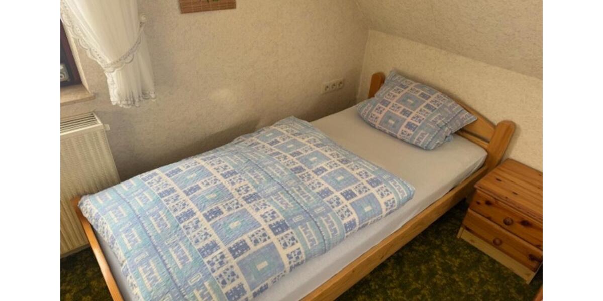 Etagenwohnung Bodenwerder - 1 Zimmer, 90 m&sup2;, 16&euro; | Angebot:20190672