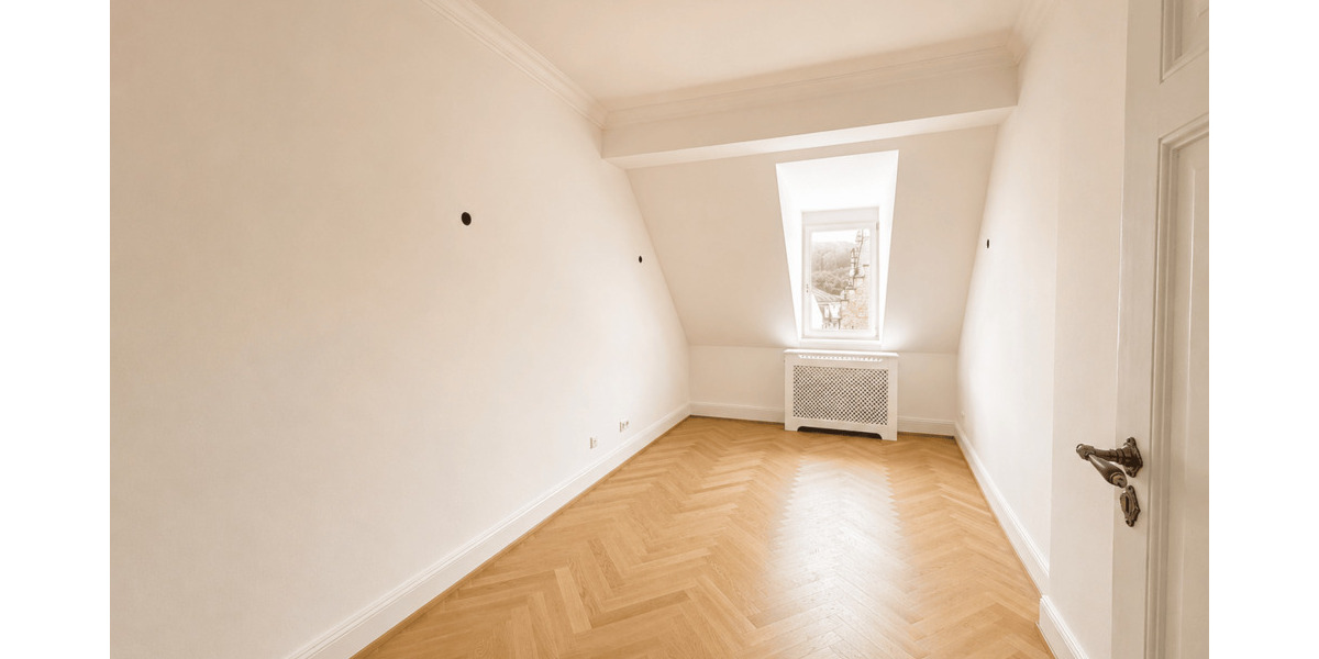 Etagenwohnung Baden-Baden Innenstadt - 5 Zimmer, 242 m&sup2;, 4.100&euro; | Angebot:26730776