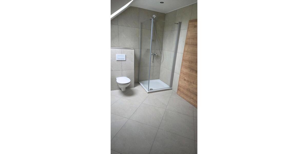 Dachgeschoßwohnung Hemau - 3 Zimmer, 120 m&sup2;, 960&euro; | Angebot:26565020