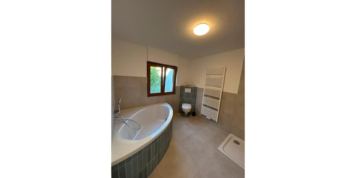 Einfamilienhaus Biedenkopf - 5 Zimmer, 120 m&sup2;, 1.700&euro; | Angebot:26199677