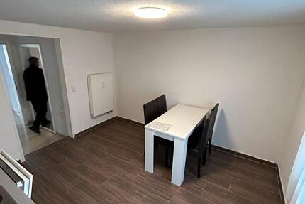 Wohnung Öhringen - 2 Zimmer, 59 m&sup2;, 680&euro; | Angebot:26037614