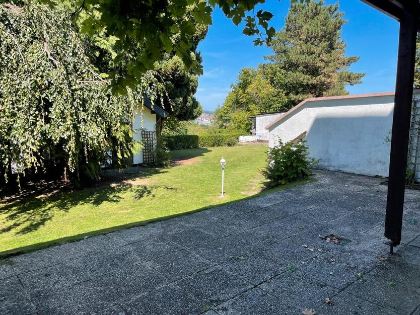 GartenWohnung mit großer Terrasse & Blick über Saarbrücken