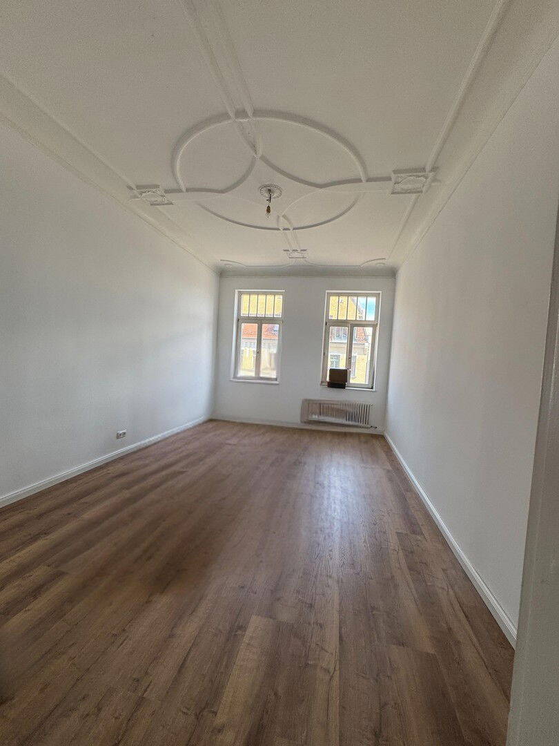 Noch verfügbar - Stilvolle 4-Zimmer-Altbauwohnung - Erstbezug nach hochwertiger Sanierung 4 zimmer