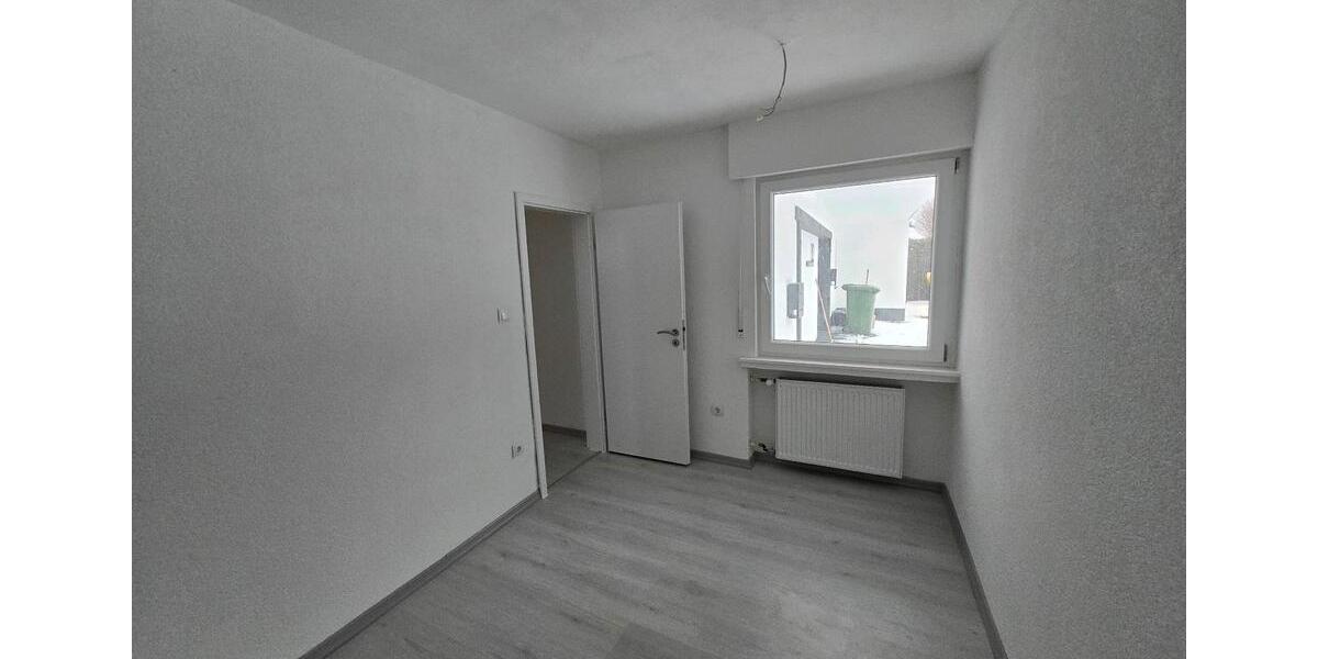 Etagenwohnung Kirchhundem - 3 Zimmer, 120 m&sup2;, 800&euro; | Angebot:25150000