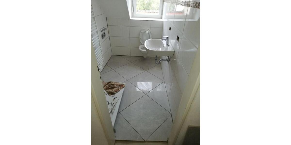 Schöne 3-Zimmer-DG-Wohnung 3 zimmer