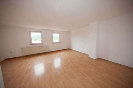 Wohnung Hildburghausen - 5 Zimmer, 110 m&sup2;, 725&euro; | Angebot:26484532