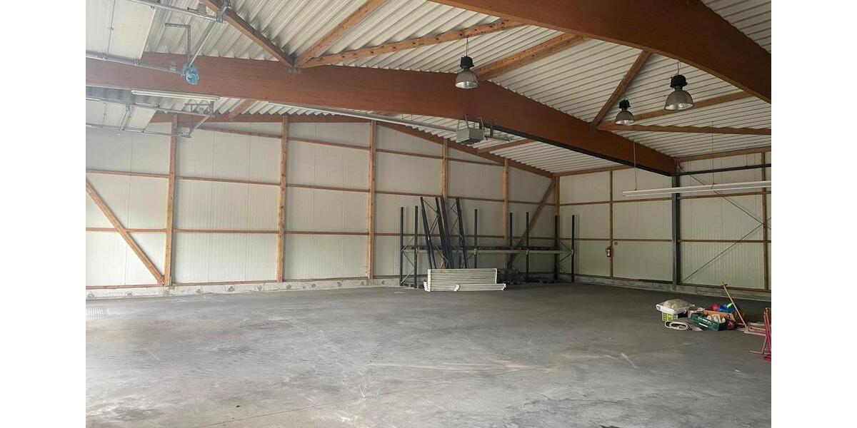 Untermieter für 100m² Lagerfläche in Stockelsdorf zimmer