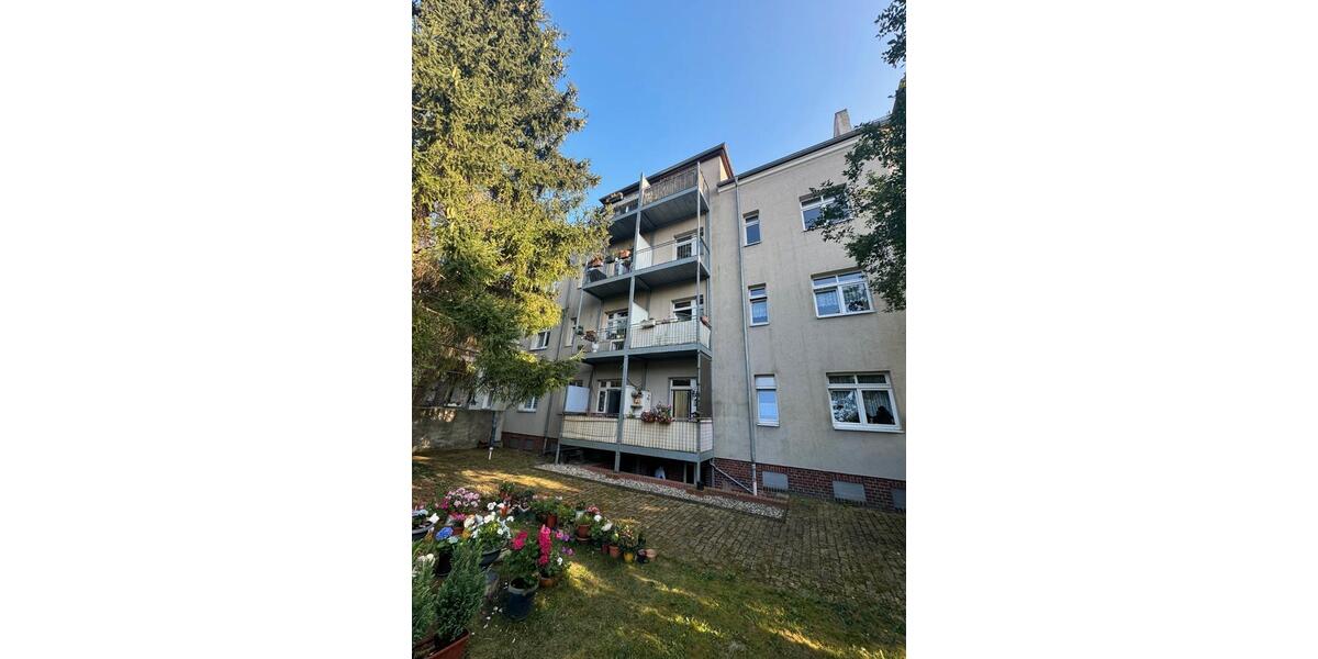Dachgeschoßwohnung Halle (Saale) Damaschkestraße - 3 Zimmer, 72 m&sup2;, 660&euro; | Angebot:26003583
