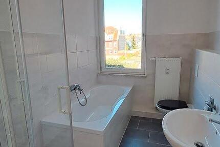 Wohnung Crimmitschau - 3 Zimmer, 76 m&sup2;, 450&euro; | Angebot:26407556