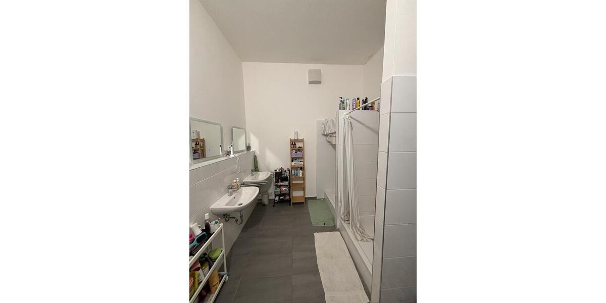 Etagenwohnung Ulm - 8 Zimmer, 18 m&sup2;, 580&euro; | Angebot:24870100