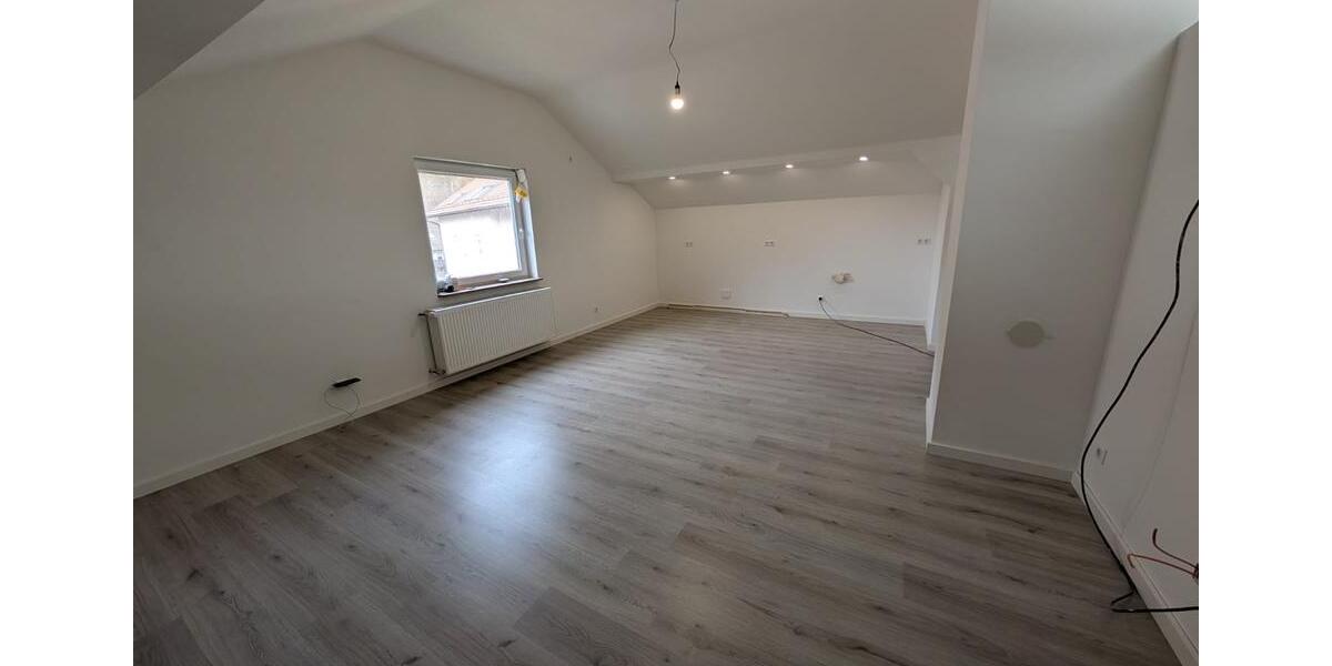 Dachgeschoßwohnung Eberbach - 2 Zimmer, 68 m&sup2;, 680&euro; | Angebot:25804692