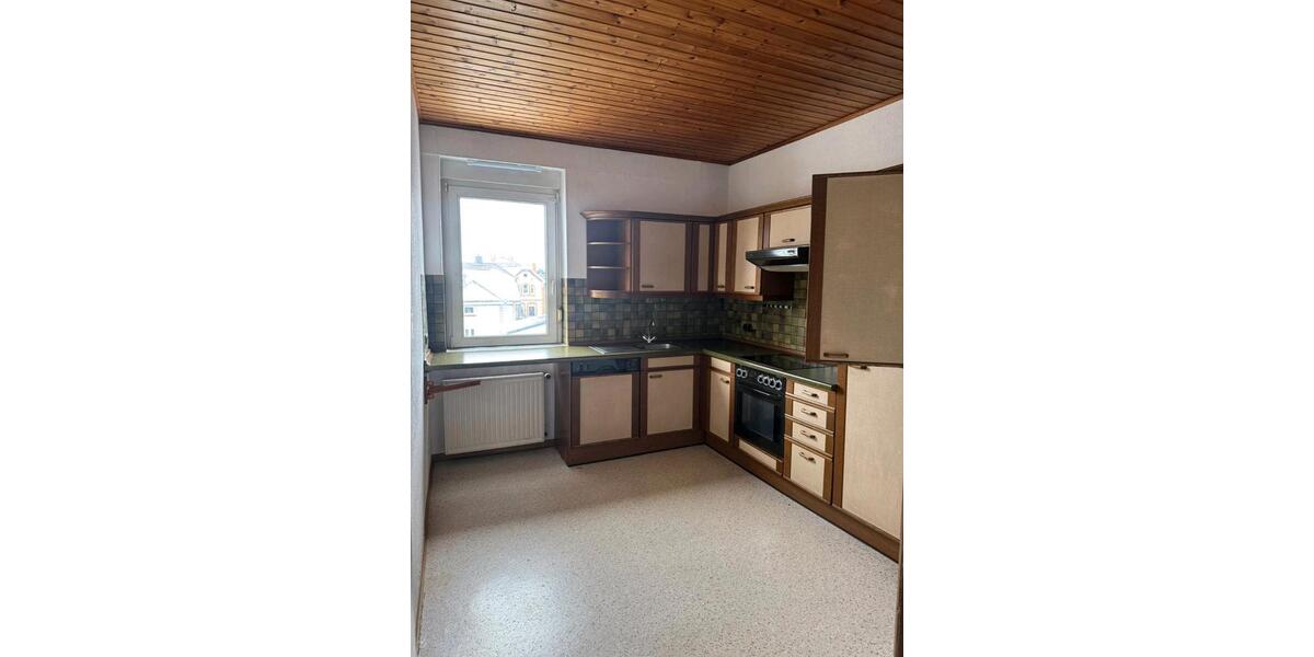 Dachgeschoßwohnung Pohlheim - 4 Zimmer, 105 m&sup2;, 1.450&euro; | Angebot:25058021