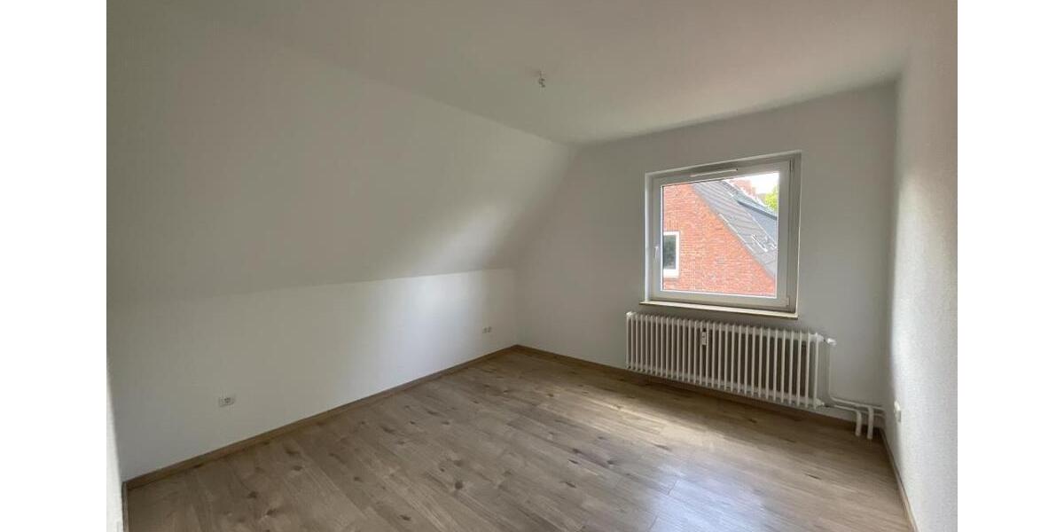 Dachgeschoßwohnung Wilhelmshaven Aldenburg - 3 Zimmer, 55 m&sup2;, 379&euro; | Angebot:26638051