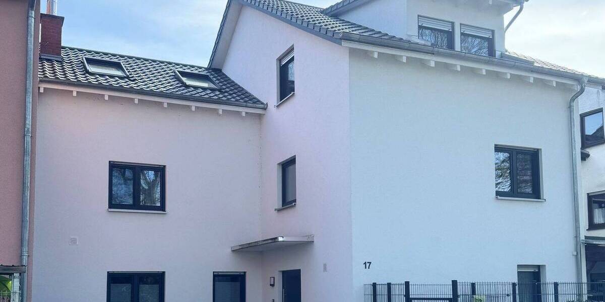 Etagenwohnung Schriesheim - 5 Zimmer, 197 m&sup2;, 2.300&euro; | Angebot:26545588