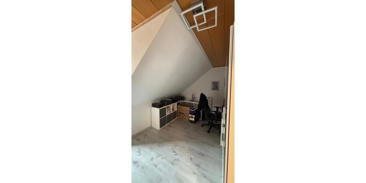 Dachgeschoßwohnung Herdorf - 5 Zimmer, 120 m&sup2;, 800&euro; | Angebot:26120724