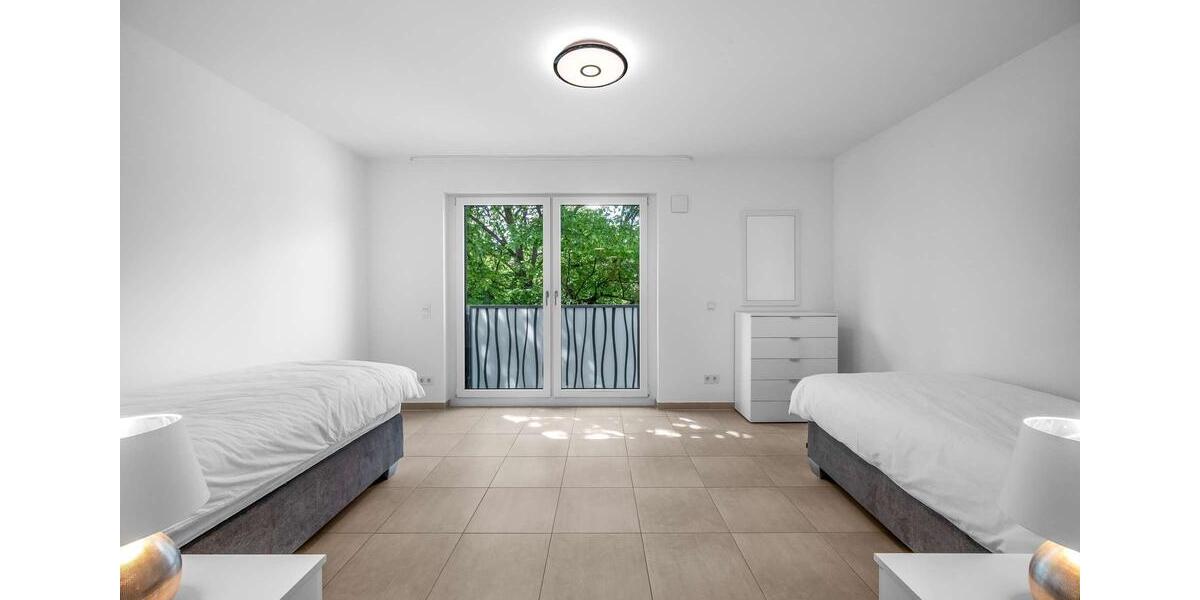 Etagenwohnung München Bogenhausen - 3 Zimmer, 77 m&sup2;, 2.230&euro; | Angebot:26693069