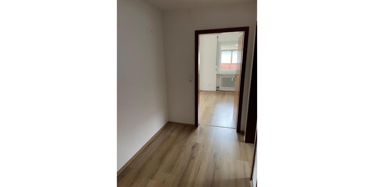 Dachgeschoßwohnung Randersacker - 2 Zimmer, 55 m&sup2;, 860&euro; | Angebot:26033547