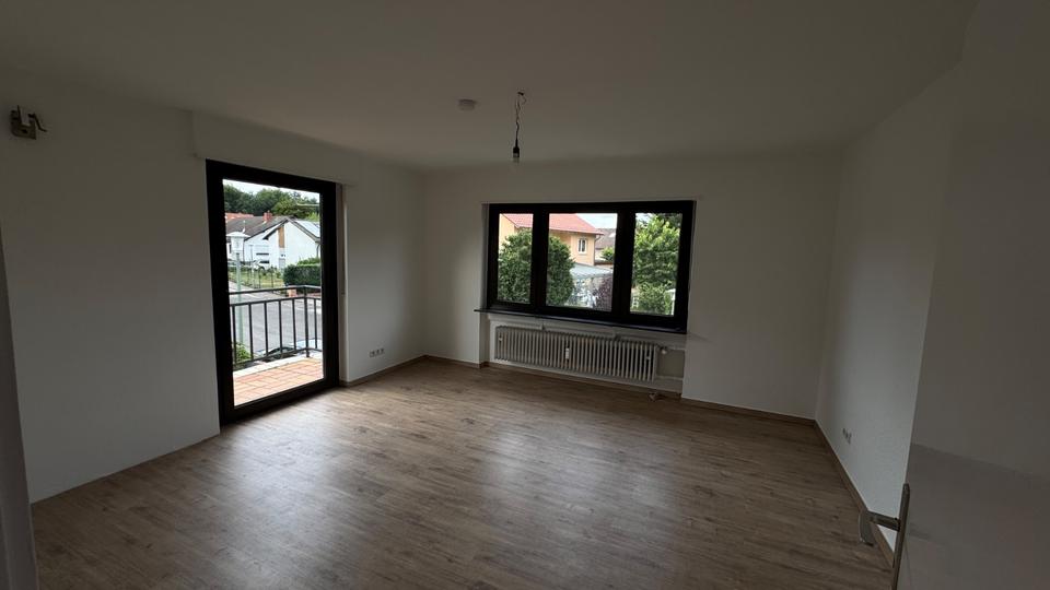 Etagenwohnung Kaiserslautern Einsiedlerhof - 4 Zimmer, 100 m&sup2;, 1.000&euro; | Angebot:25310307