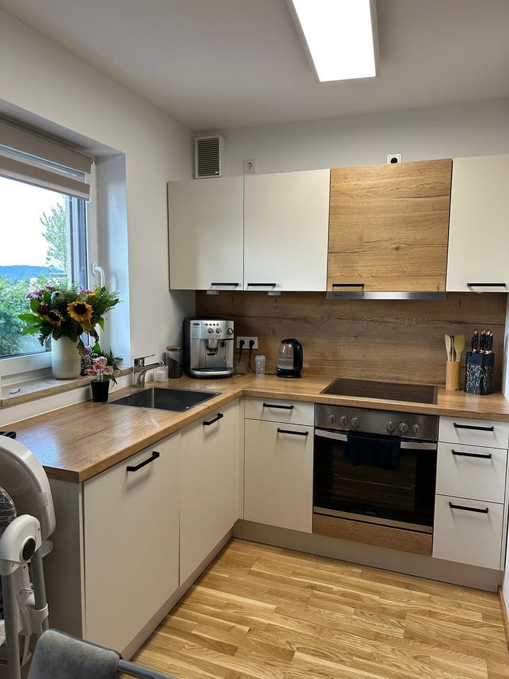 Moderne 2-Zimmer-Wohnung mit Garten und TG in Neutraubling