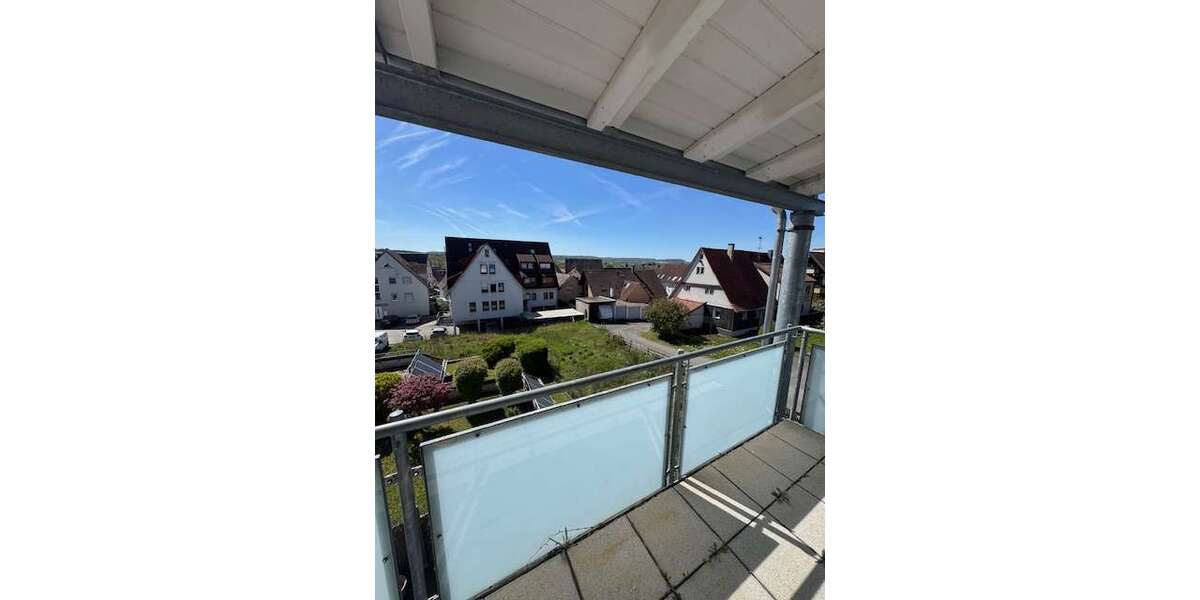 Etagenwohnung Ehningen - 4.5 Zimmer, 130 m&sup2;, 1.550&euro; | Angebot:27056009