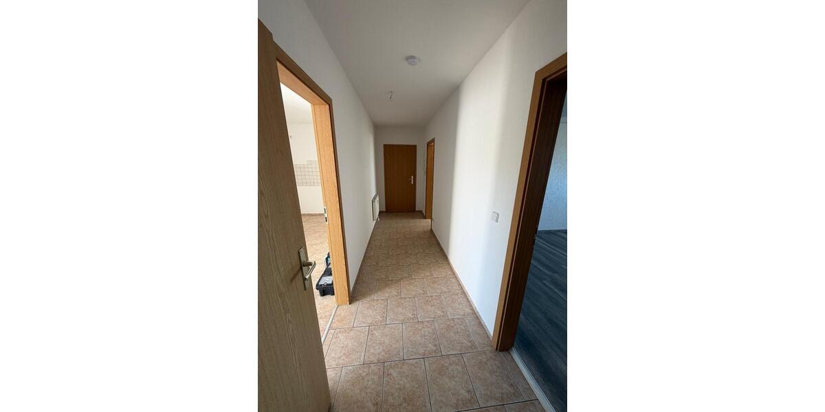 Dachgeschoßwohnung Werdau - 3 Zimmer, 67 m&sup2;, 368&euro; | Angebot:26131598