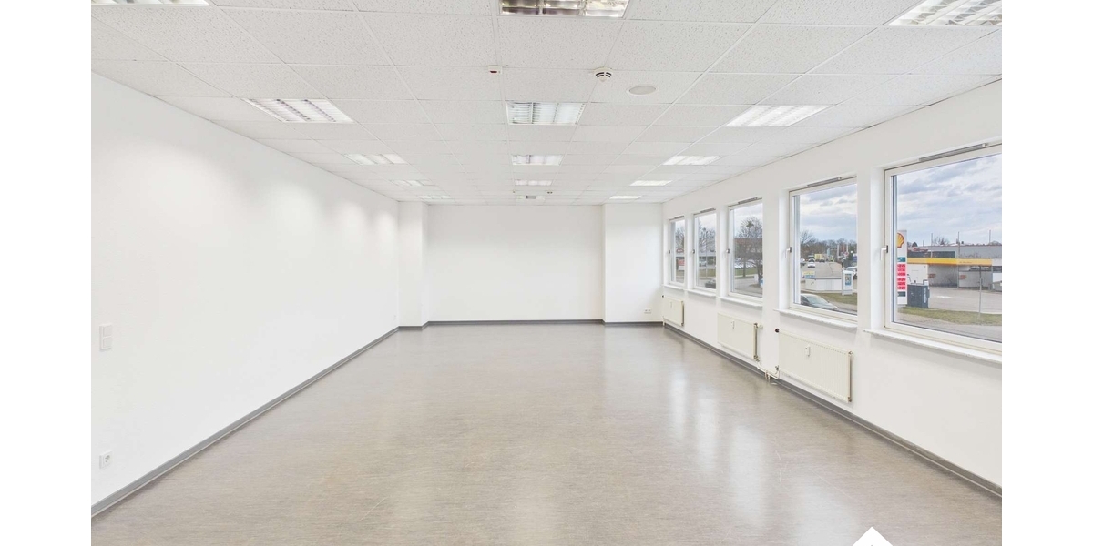 Moderne Büro- Schulungsfläche mit großen Räumen - Gewerbeobjekt Magdeburg Ottersleben | Angebot:25717450