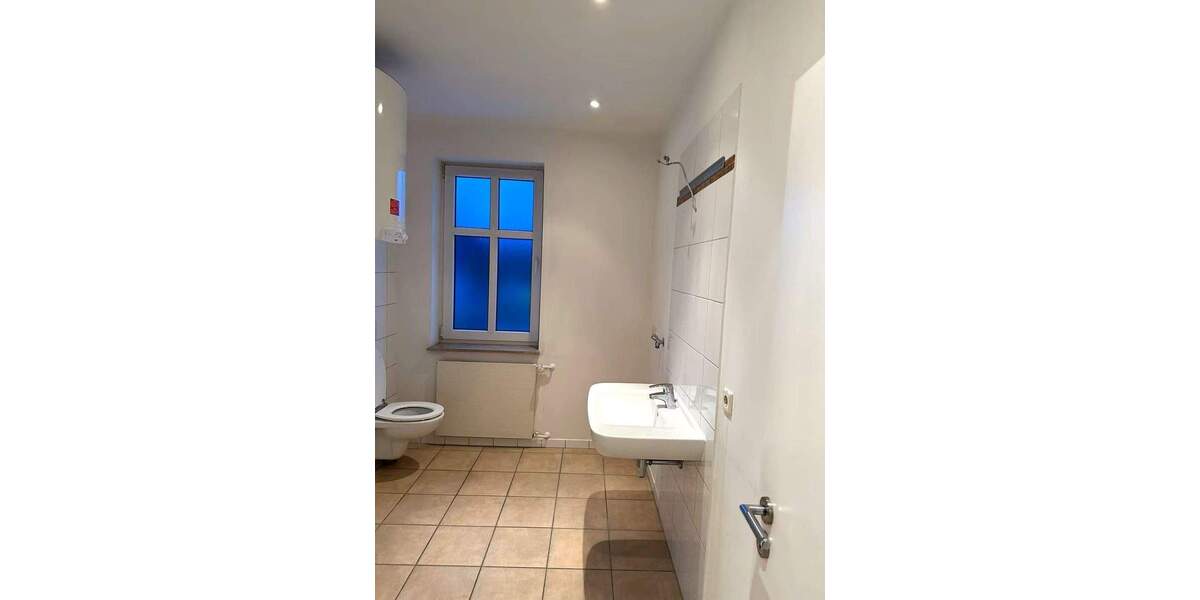 Etagenwohnung Neuhaus am Rennweg Neuhaus - 3 Zimmer, 116 m&sup2;, 875&euro; | Angebot:25927102