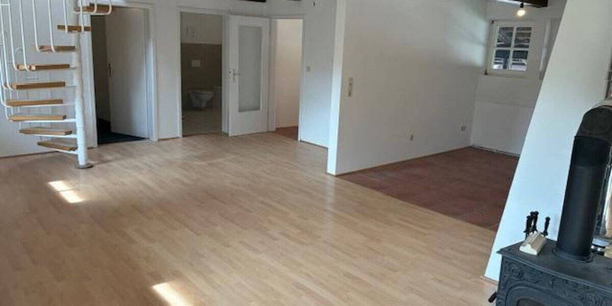 Etagenwohnung Seesen Kirchberg - 4 Zimmer, 129 m&sup2;, 895&euro; | Angebot:26344022