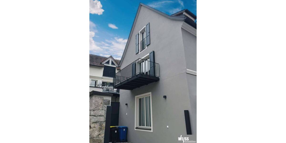Mehrfamilienhaus, Wohnhaus Frickenhausen am Main - 3 Zimmer, 125 m&sup2;, 1.490&euro; | Angebot:26475835