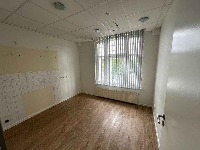 Ansprechende Praxisfläche in denkmalgeschütztem Ärztehaus von Lemgo, nähe Bahnhof!