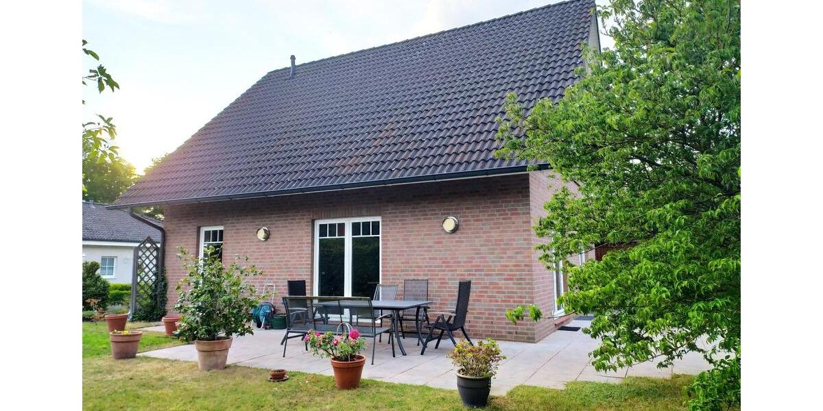 Einfamilienhaus Trittau - 4 Zimmer, 121 m&sup2;, 1.900&euro; | Angebot:26242009