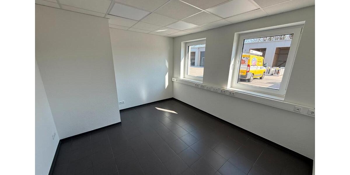 Gewerbeobjekt Hude (Oldenburg) - 1.500&euro; | Angebot:26441857